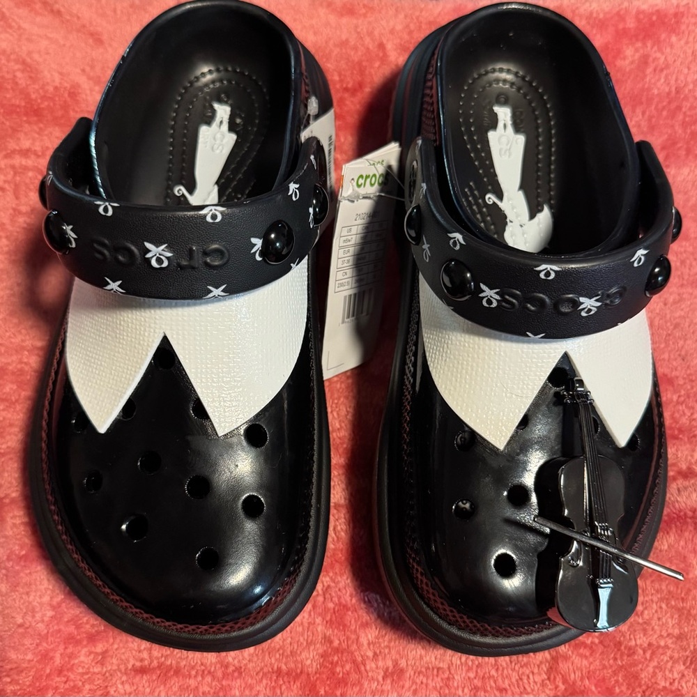 Wednesday Addams Crocs Sz 7